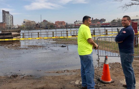 Repairs Under Pressure: Roosevelt Island's North End Deadline DEP workers hoping to figure out where underground a pipe burst.
